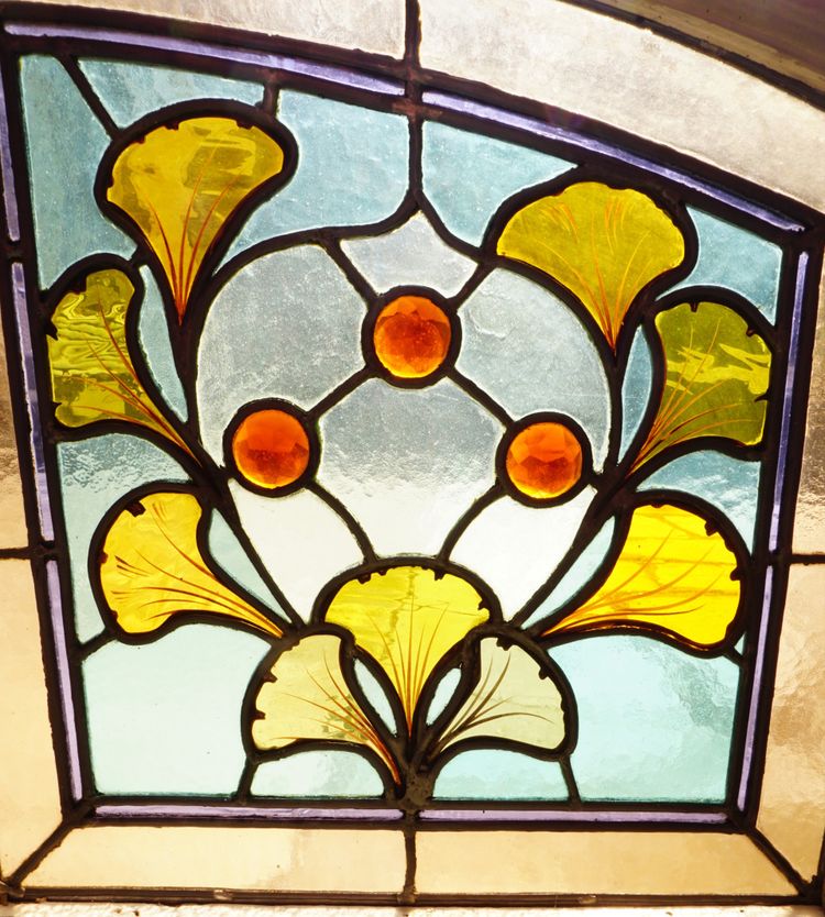 Buntglas - Buntglasfenster - Querbalken mit Ginkgo-Biloba-Blättern