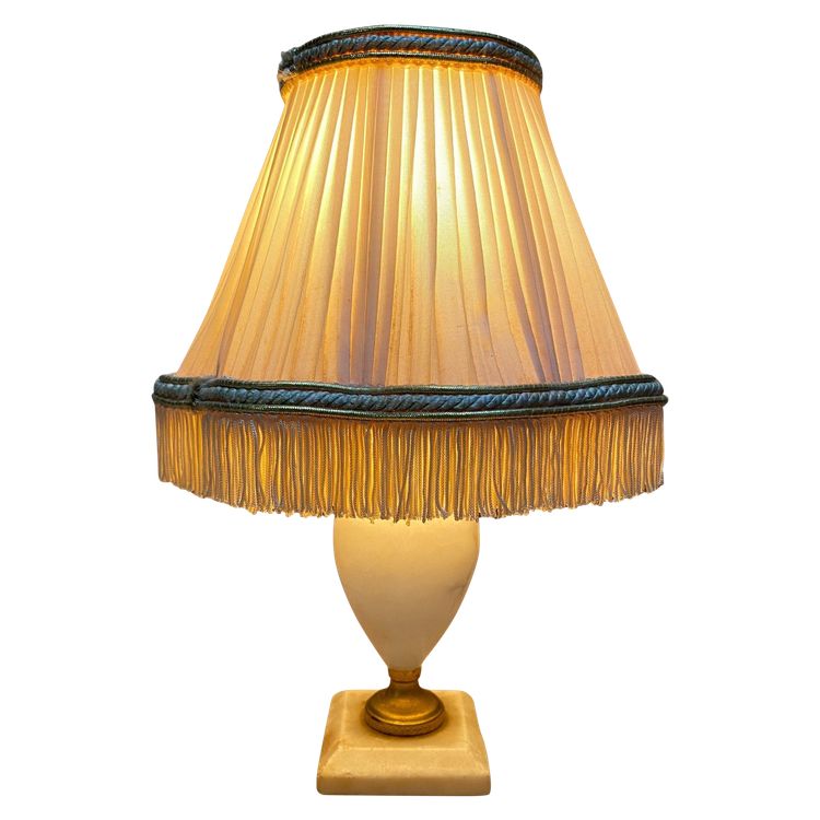 Neoclassical lamp in alabaster and gilded bronze – Height 30cm