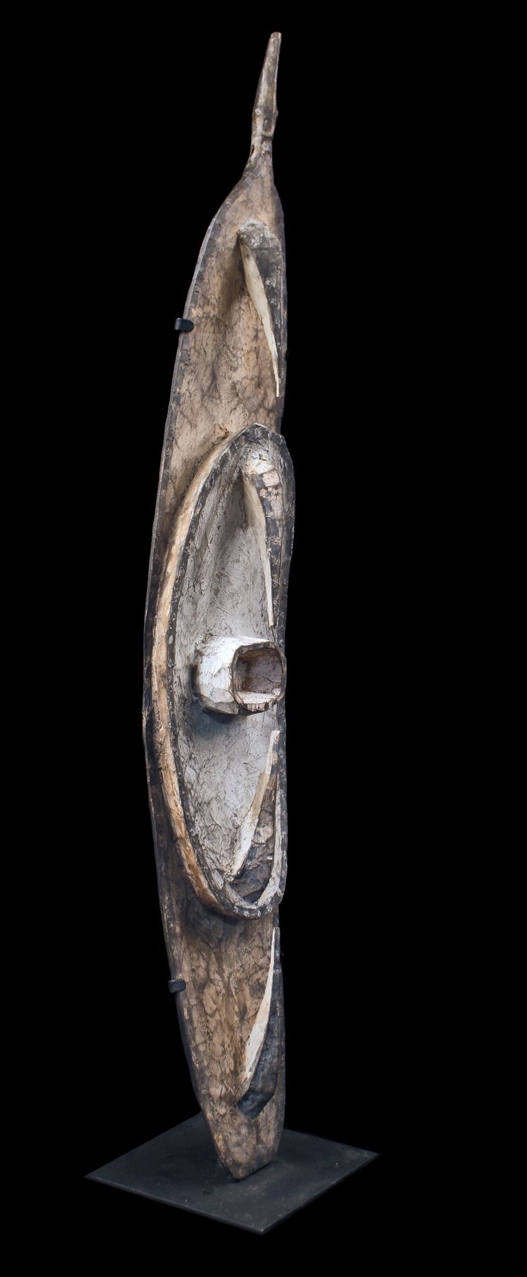 Garra mask, crochet mask, tribal art, Oceanic art, Papua New Guinea, sculpture