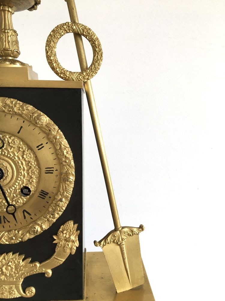 19th century gilt and patinated bronze clock, Restoration period