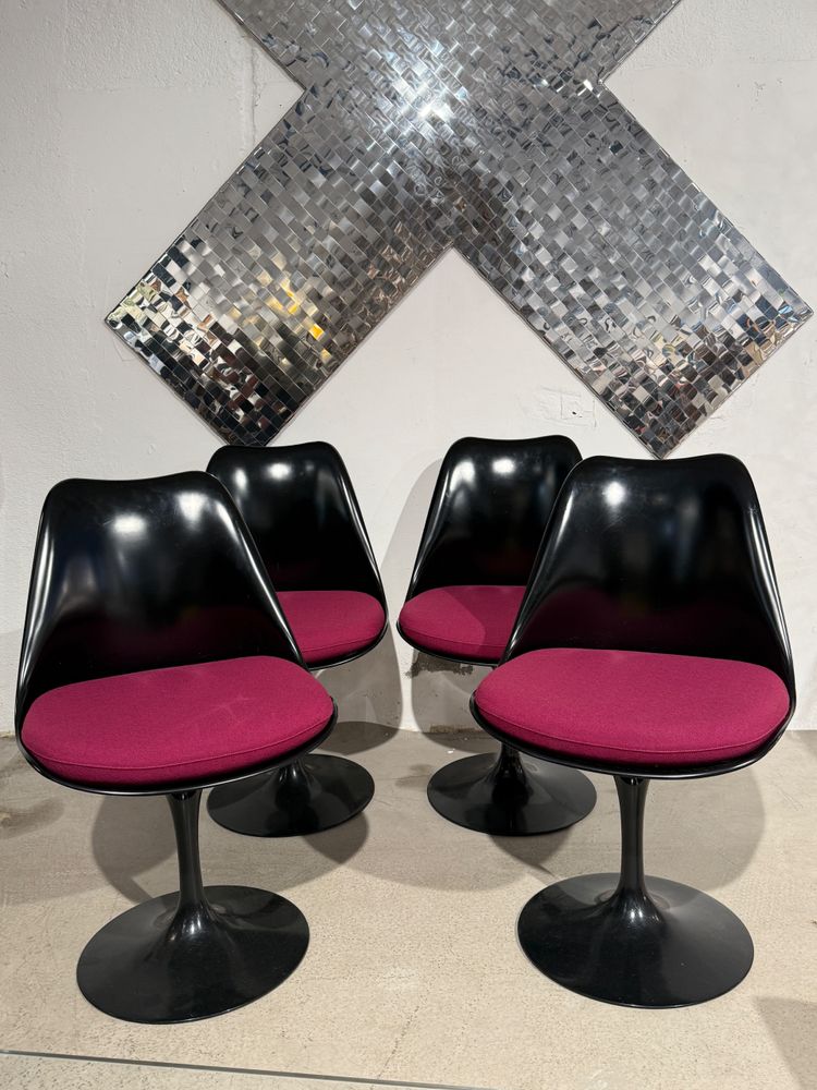 Knoll Studio 4 swivel chairs Eero Saarinen 1956