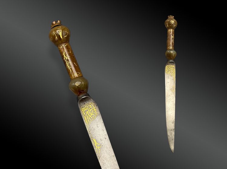 Dagger called Kard, Agate handle, Türkiye, Ottoman period. 19th century.