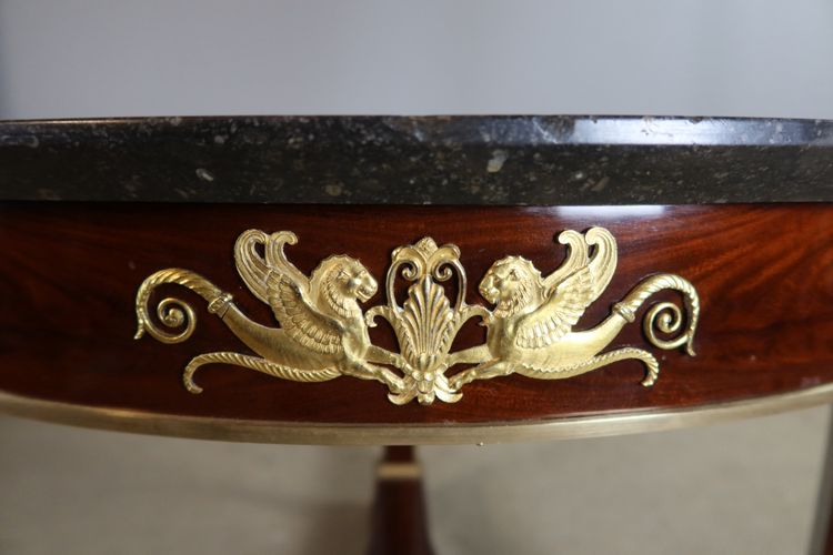 Tavolo con piedistallo in mogano stile Impero