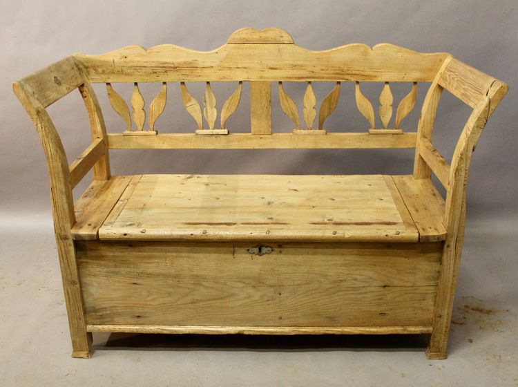 Savoyard Storage Bench with Openwork Backrest