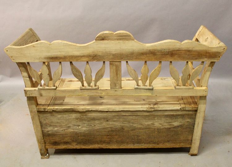 Savoyard Storage Bench with Openwork Backrest