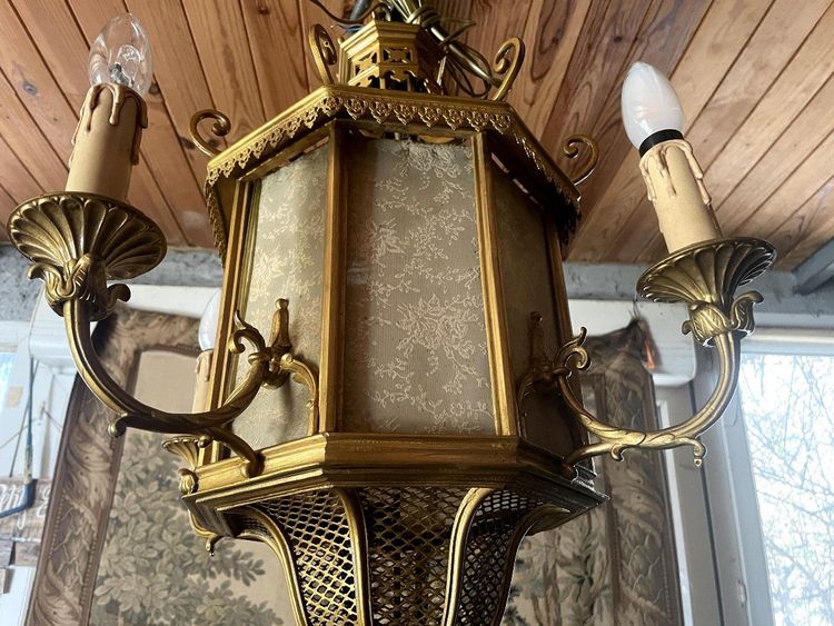 Lampadario in bronzo dorato del XX secolo