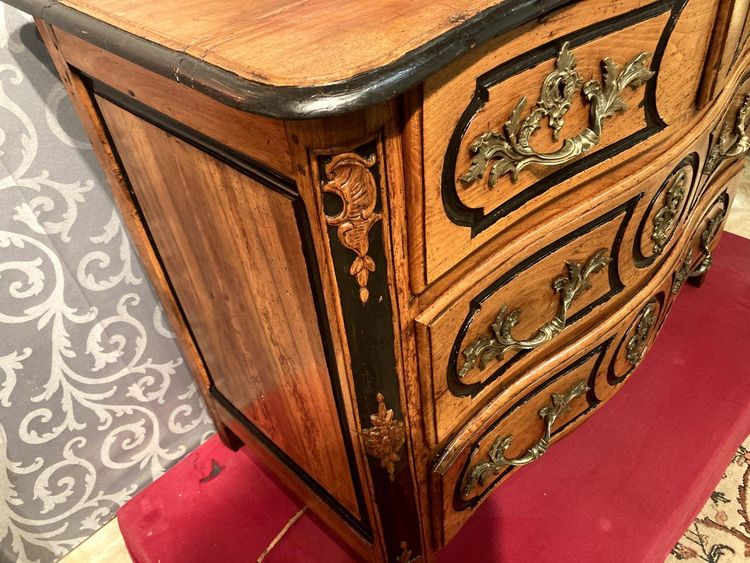 18th century chest of drawers