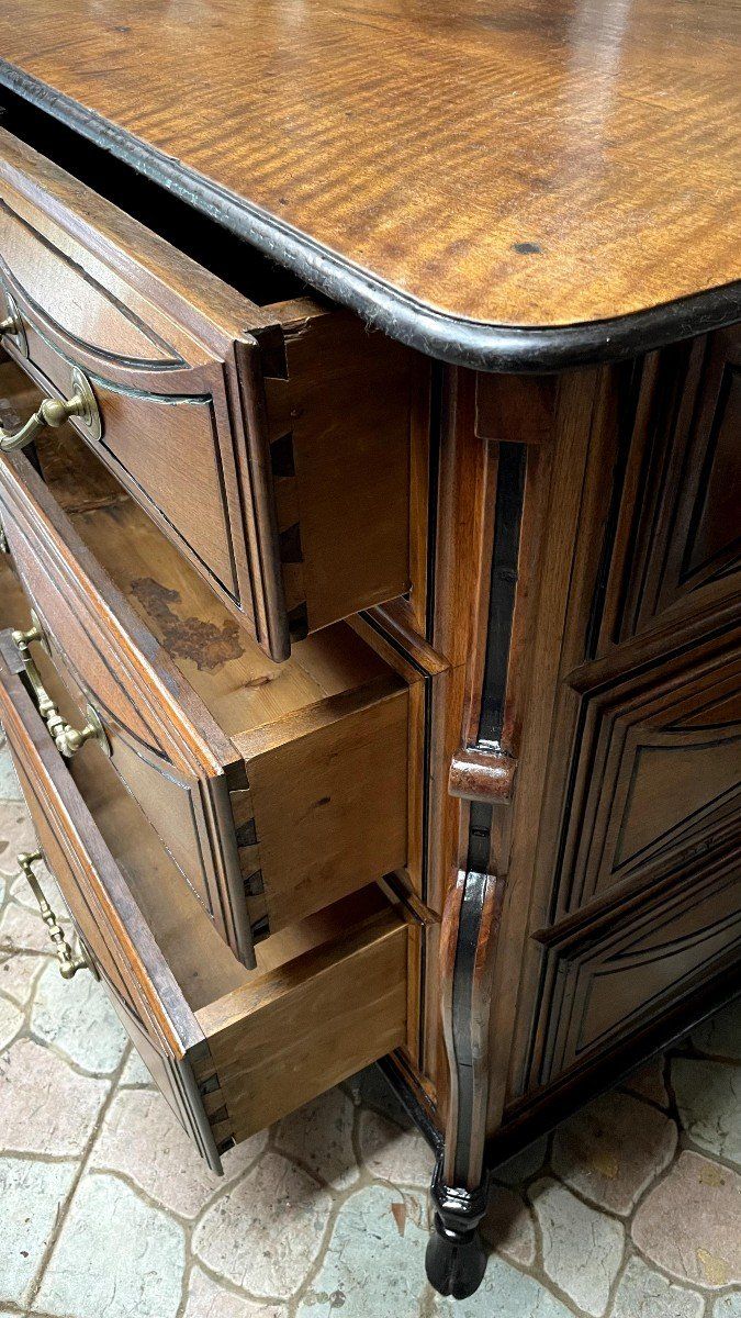 Regency Commode Dite "Mazarine" In Nussbaum