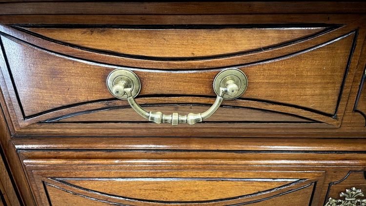 Regency Commode Dite "Mazarine" In Nussbaum