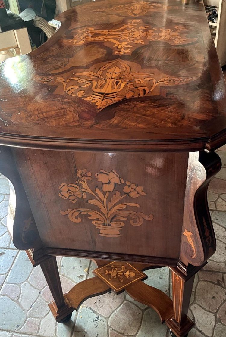 Mazarin Schreibtisch In Nussbaum Und Ahorn