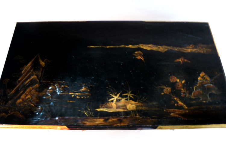 Mazarin-Schreibtisch mit schwarzem Hintergrund und Goldverzierung - Zeit Ludwigs XIV. - Um 1680