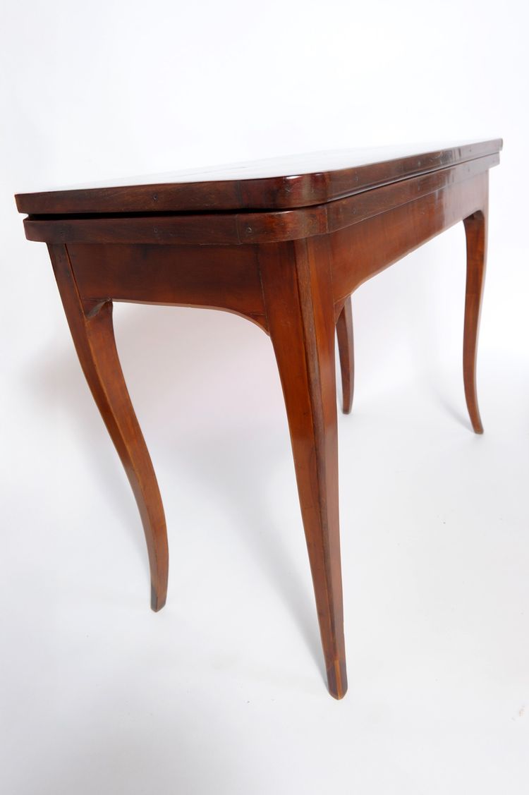 Gestempelter Gilles Joubert - Spieltisch aus Kirsche und Amaranth - Louis XV Periode - 18. Jahrhundert
