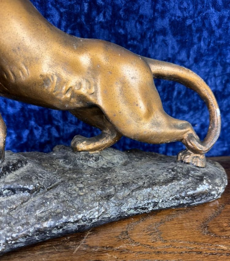 D'après Cartier : Statue «Lion Rugissant» Plâtre Patiné Bronze époque circa 1900