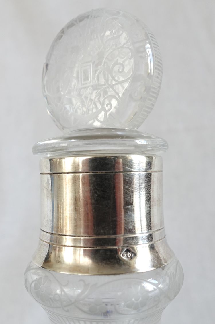 Baccarat - Michelangelo crystal liqueur decanter mounted in solid silver, Minerve hallmark