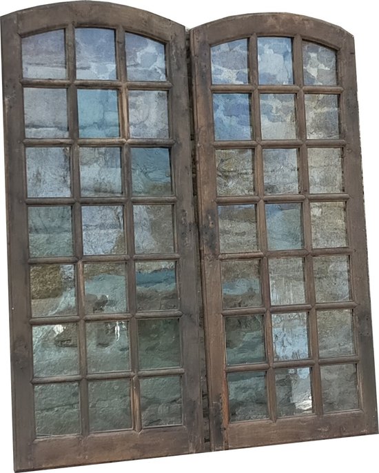 Two antiche porte di quercia del 17° secolo con porta a libro per finestre in legno