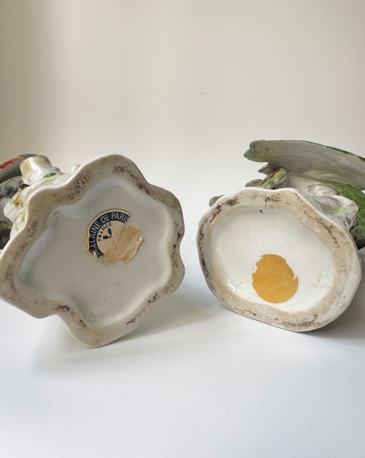 Pair of perched parrots in Paris porcelain (Bourdois & Bloch) H36