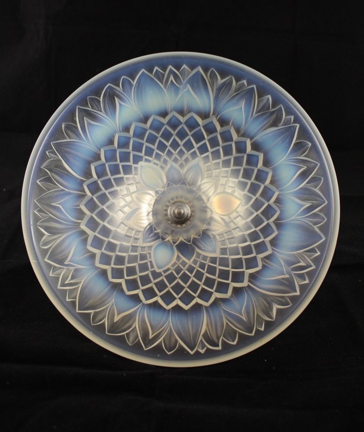 Opalescent glass bowl on chrome-plated metal pedestal circa 1930
