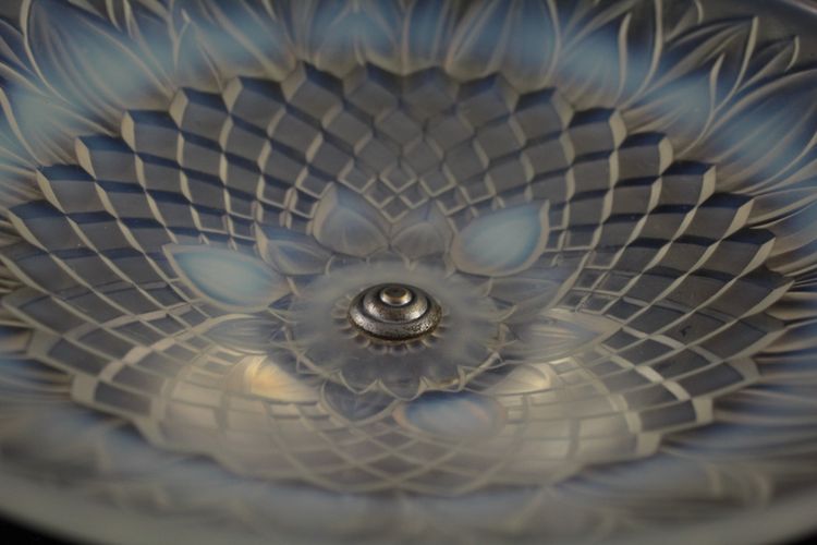 Opalescent glass bowl on chrome-plated metal pedestal circa 1930