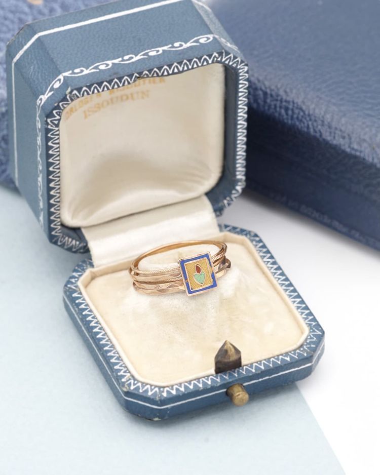 Anello sentimentale a più anelli in oro rosa 18 carati, cuore sacro, virtù, gioielleria regionale