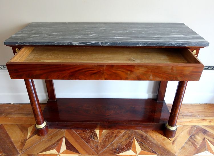 Grande consolle di epoca Impero in mogano, bronzo dorato e marmo blu Turchino - 129 cm