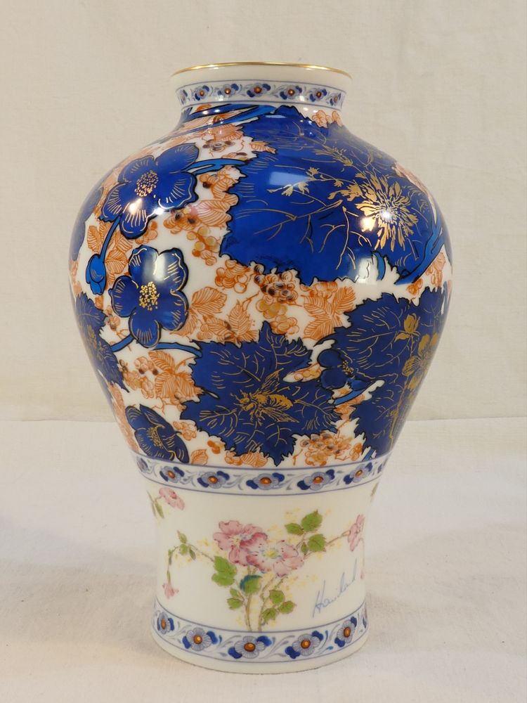 HAVILAND Vase in LIMOGES porcelain model DAMMOUSE