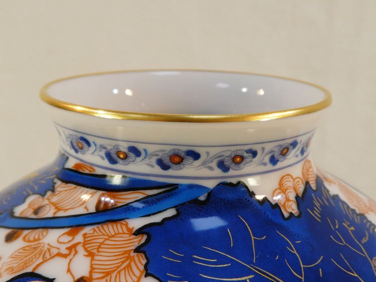 HAVILAND Vase in LIMOGES porcelain model DAMMOUSE