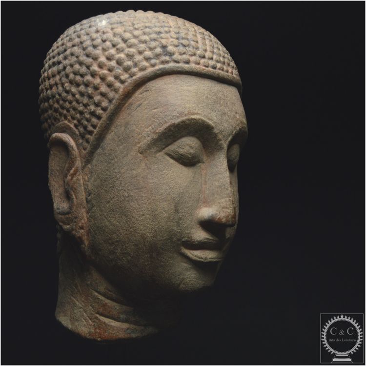 Ex Regno del Siam, scuola di Ayutthaya, XV-XVI secolo, Grande testa di Buddha in pietra