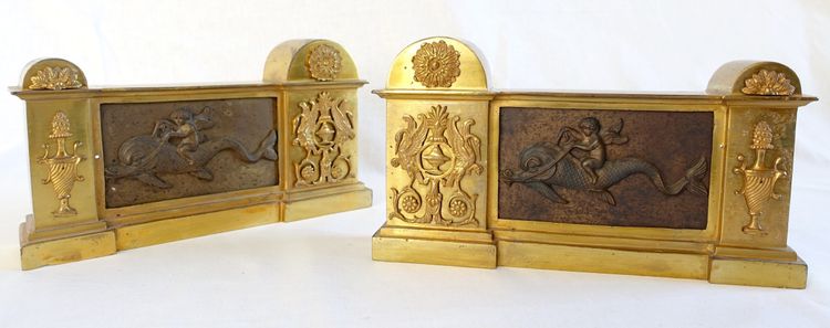 Paire de chenets, feux en bronze doré, époque Empire Restauration