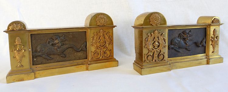 Paire de chenets, feux en bronze doré, époque Empire Restauration