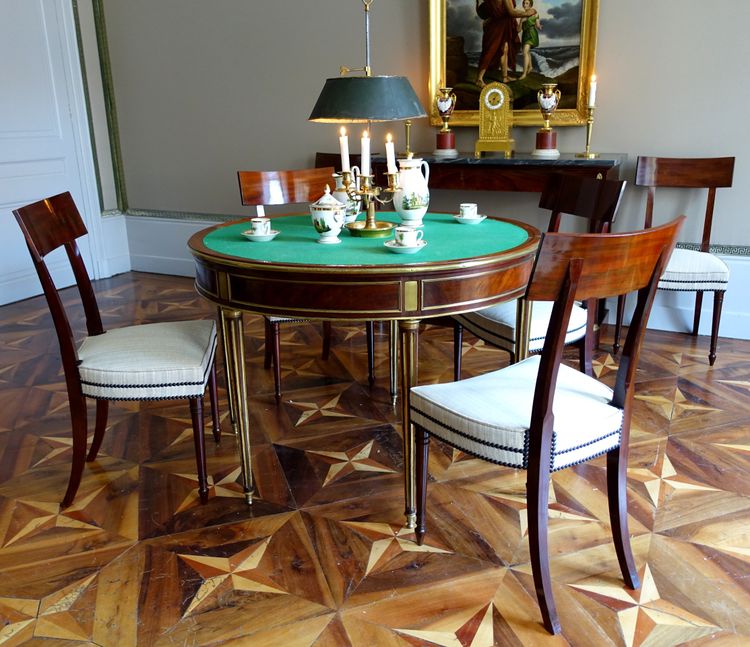 Mahogany half-moon game table / dining table, Louis XVI Directoire period - late 18th century