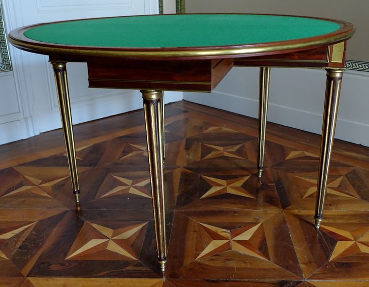 Mahogany half-moon game table / dining table, Louis XVI Directoire period - late 18th century