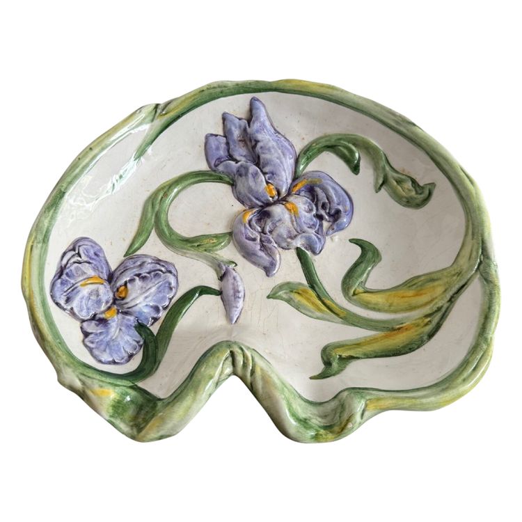Barbotine iris cup Capodimonte 20th century