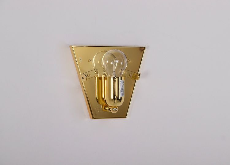 Pair of Aux Feuilles d'Acanthes sconces