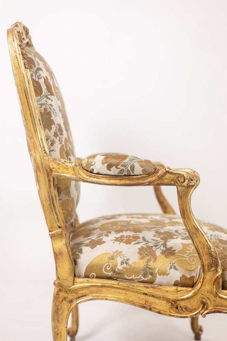 Fauteuil de style Louis XV, avec son dossier à la reine. Époque 1900-1950. LS5602435?M