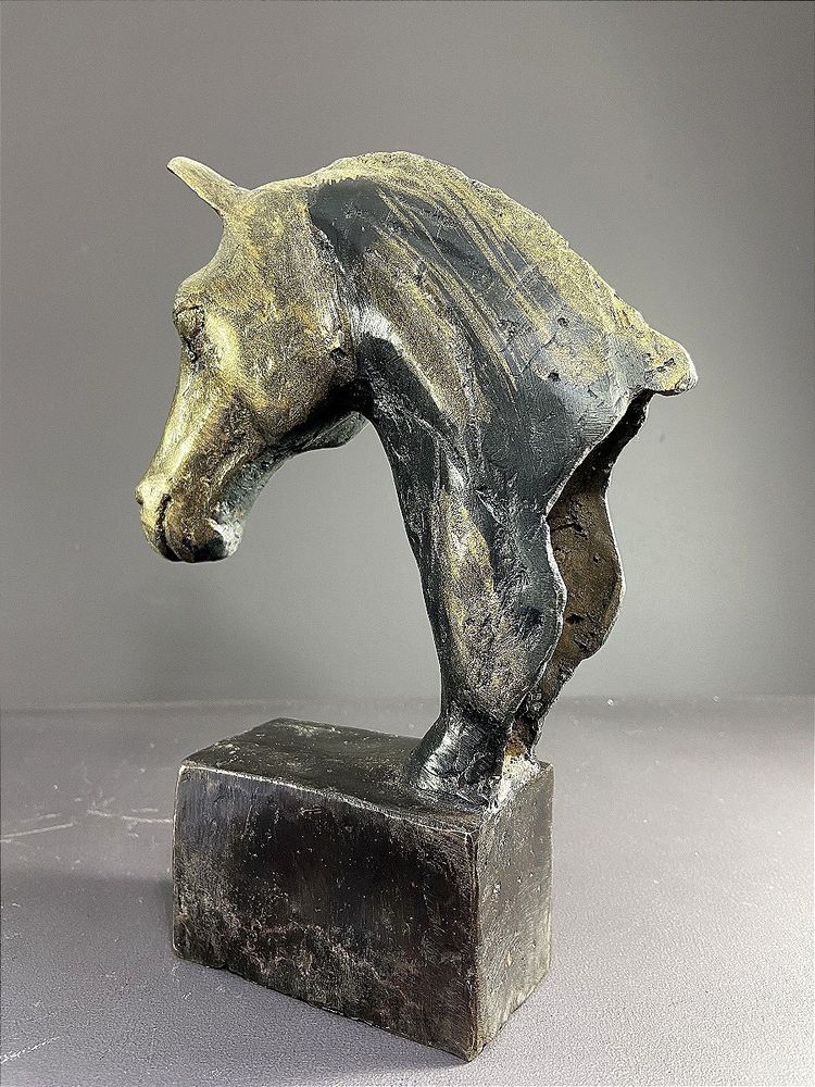 France, Ravissant Bronze Figurant Une Tête De Cheval, 1970.