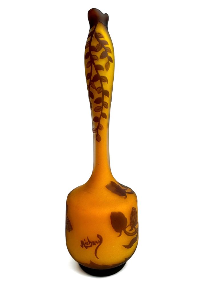 Richard - Soliflore Vase with Wild Hop Design