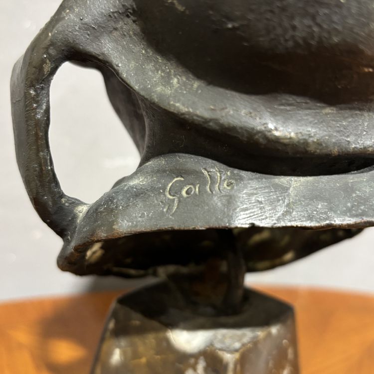 Sculpture ancienne en bronze signée Gatto