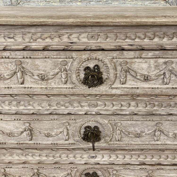 Petite commode Louis XVI 
