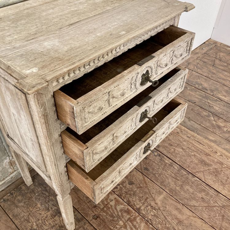 Petite commode Louis XVI 