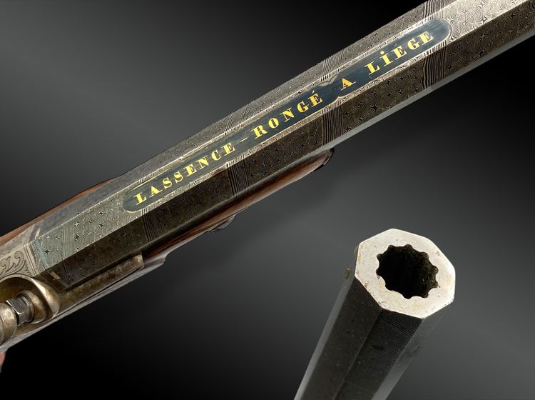 Box containing a PAIR OF PISTOLS signed LASSENCE - RONGE A LIEGE Belgium - XIXth century