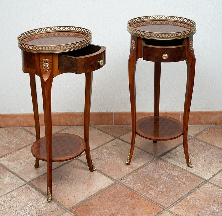 Paire de tables basses anciennes françaises, début XXe siècle.