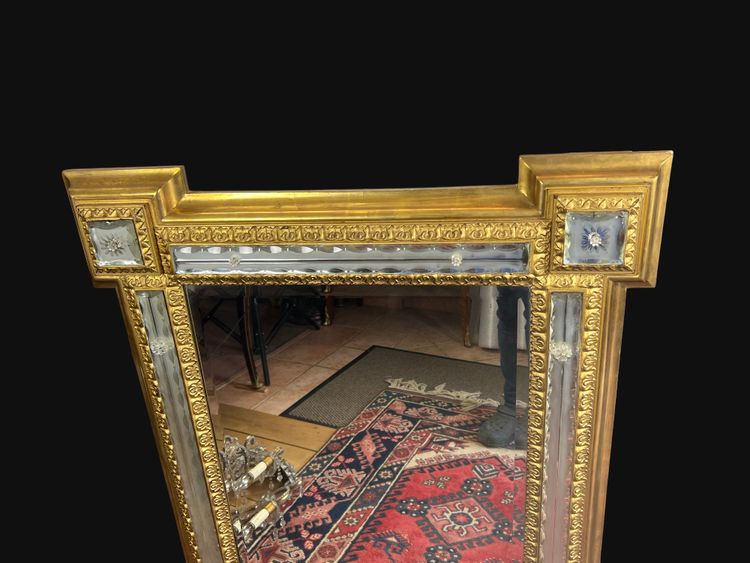 MIROIR ANCIEN DU XIXe EN BOIS DORÉ ENTOURÉ DE BAGUETTES DE MIROIRS OPAQUES