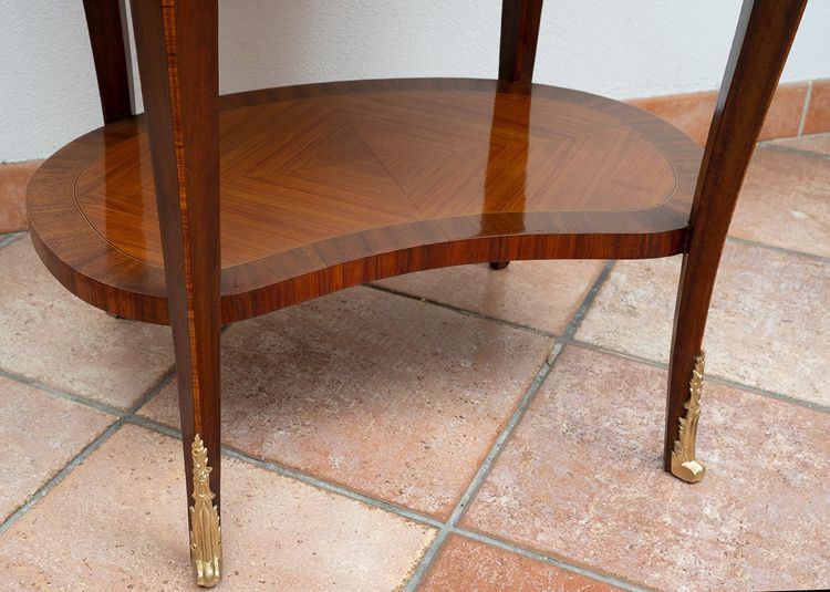 Table basse ancienne française du 19ème siècle.