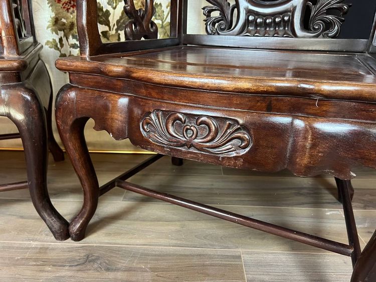 Paire de fauteuils chinois en bois sculpté – XIXe siècle