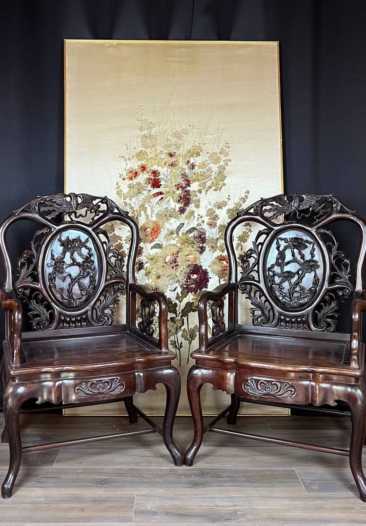 Paire de fauteuils chinois en bois sculpté – XIXe siècle
