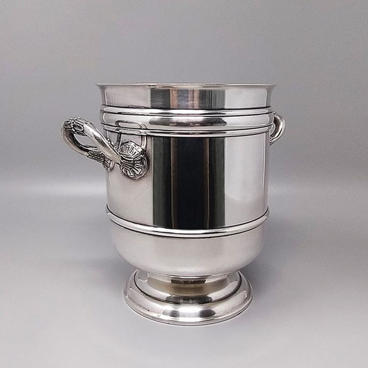 1950 Splendido secchiello per champagne o ghiaccio di Christofle in argento placcato. Prodotto in Francia