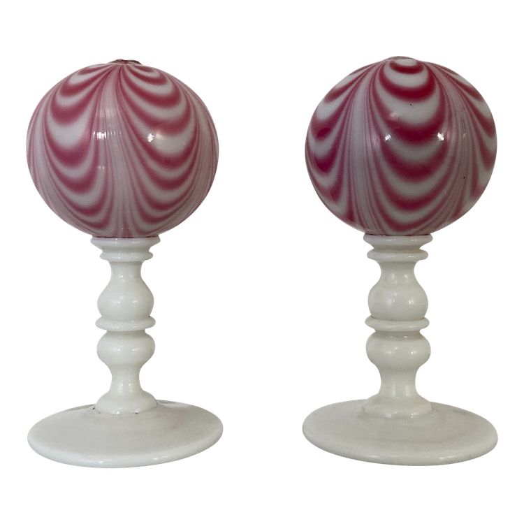 Paire de boules à perruque en opaline