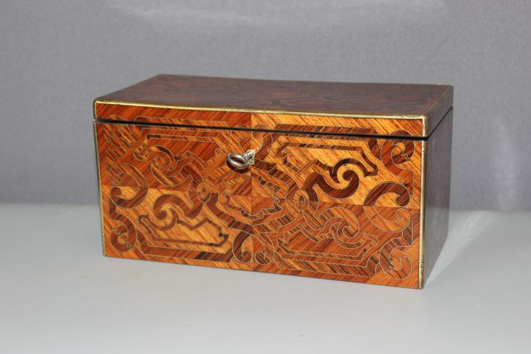 Tea box by Tahan in marquetry XIX