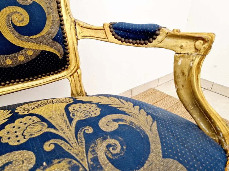 Ensemble salon français ancien Canapé et chaises