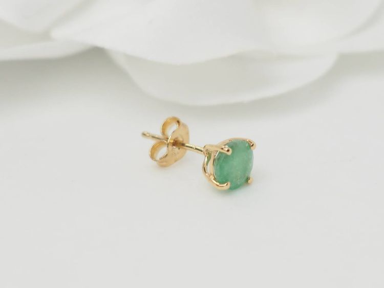 Orecchini in oro giallo e smeraldo